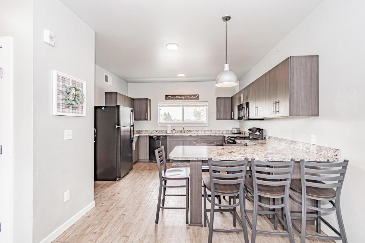Bringham'S Mill Apartments Perfect For Groups Full Kitchen Gym And Free Parking Rexburg Esterno foto